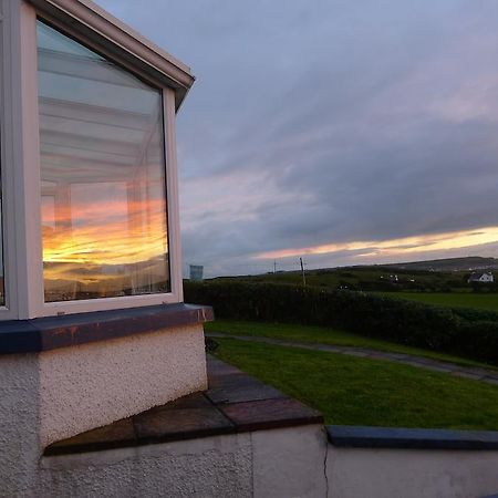 Finn Mccools Giants Causeway Hostel ブッシュミルズ エクステリア 写真