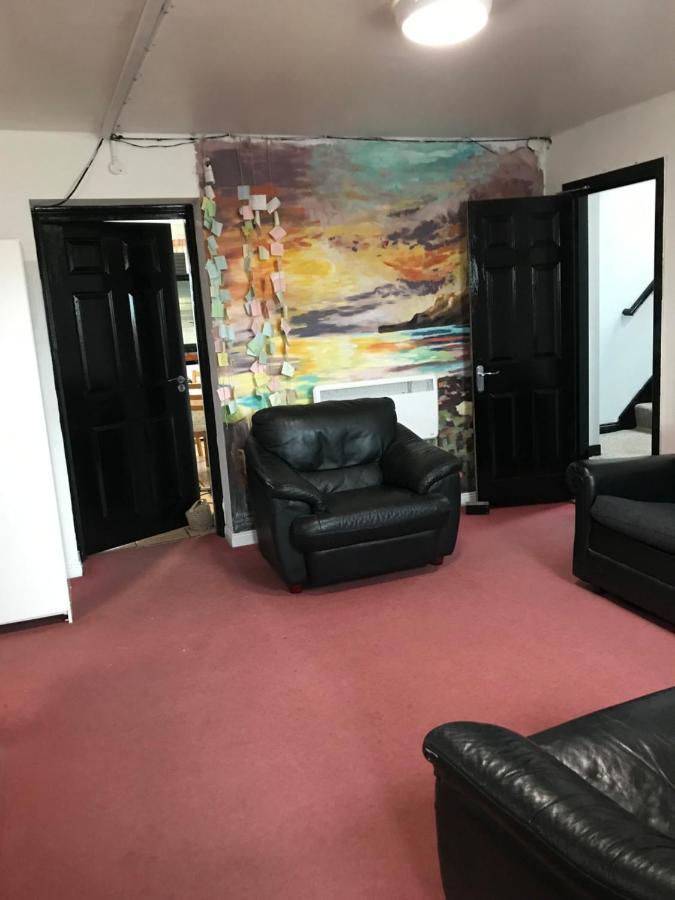 Finn Mccools Giants Causeway Hostel ブッシュミルズ エクステリア 写真