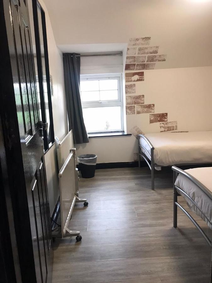 Finn Mccools Giants Causeway Hostel ブッシュミルズ エクステリア 写真