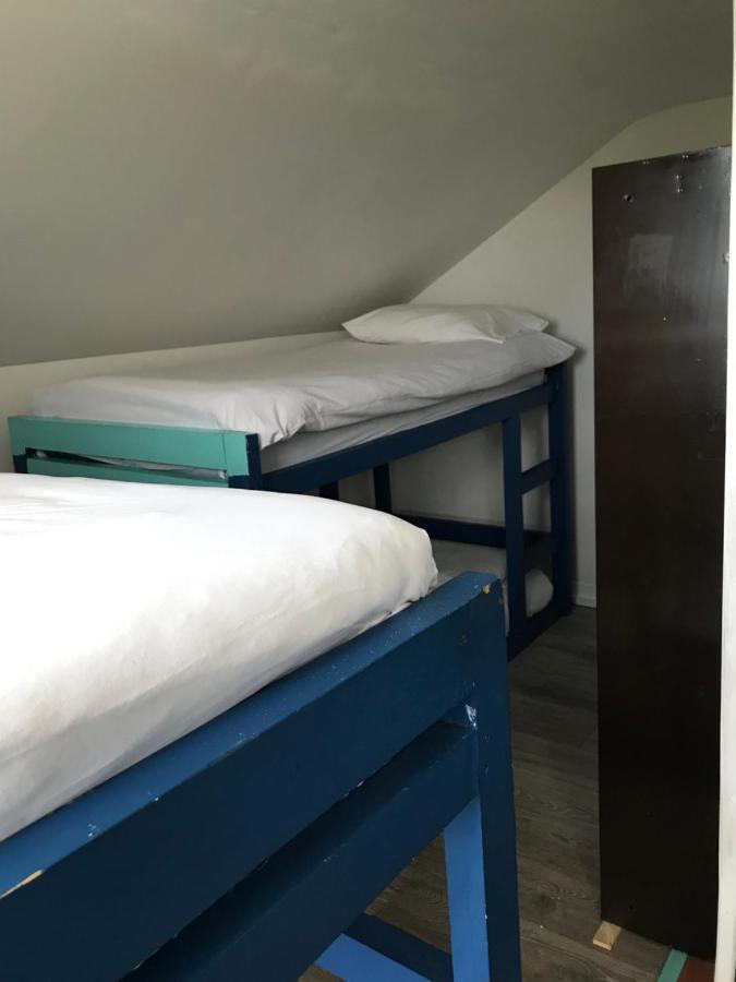 Finn Mccools Giants Causeway Hostel ブッシュミルズ エクステリア 写真