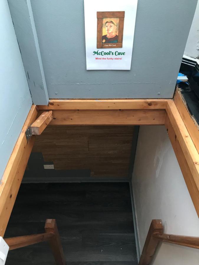 Finn Mccools Giants Causeway Hostel ブッシュミルズ エクステリア 写真