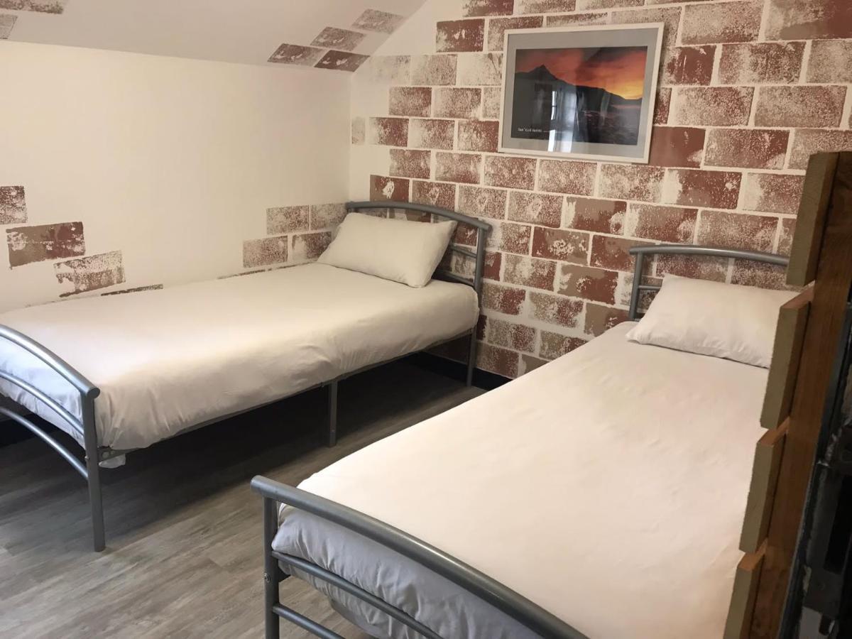 Finn Mccools Giants Causeway Hostel ブッシュミルズ エクステリア 写真