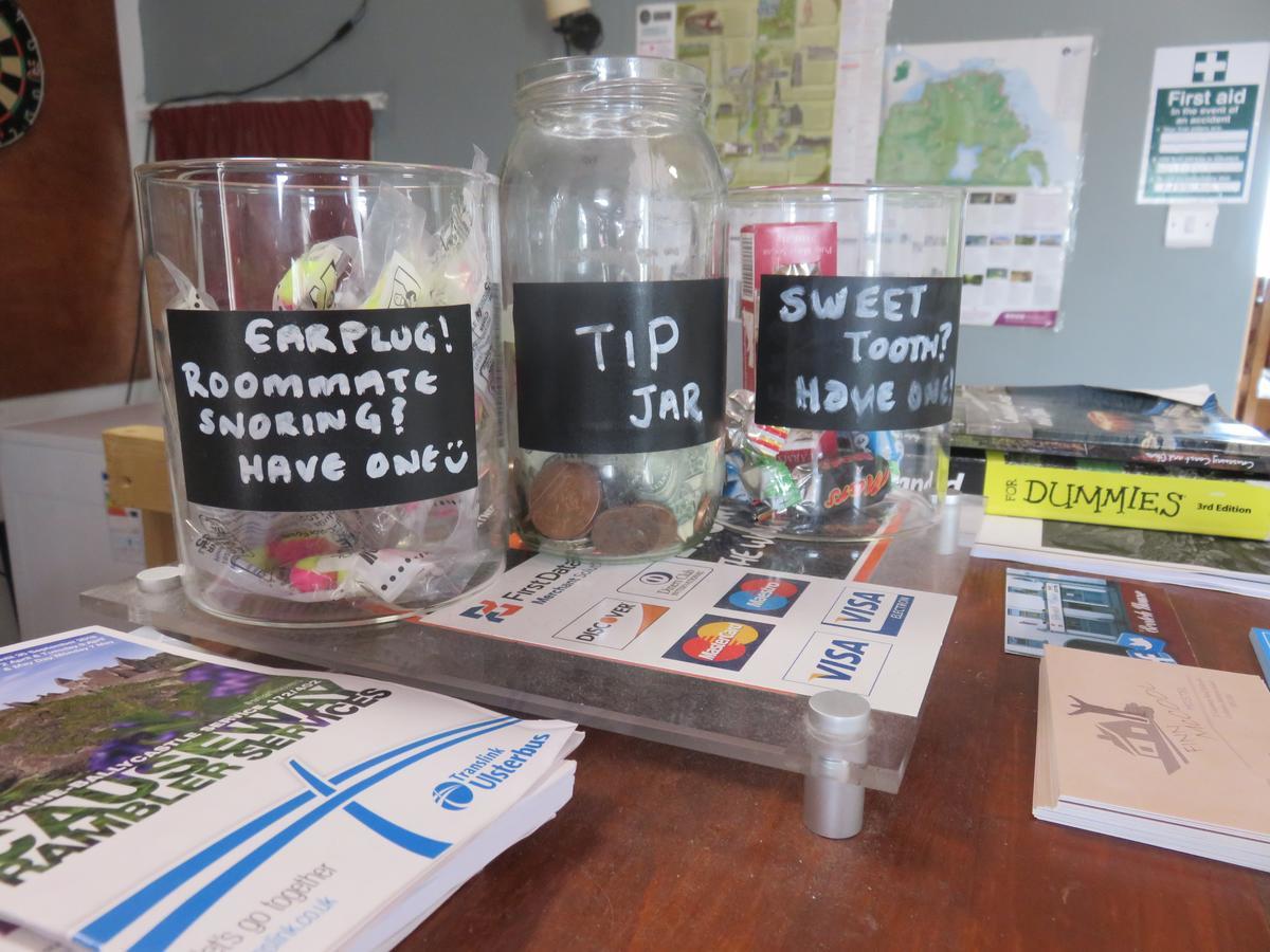 Finn Mccools Giants Causeway Hostel ブッシュミルズ エクステリア 写真