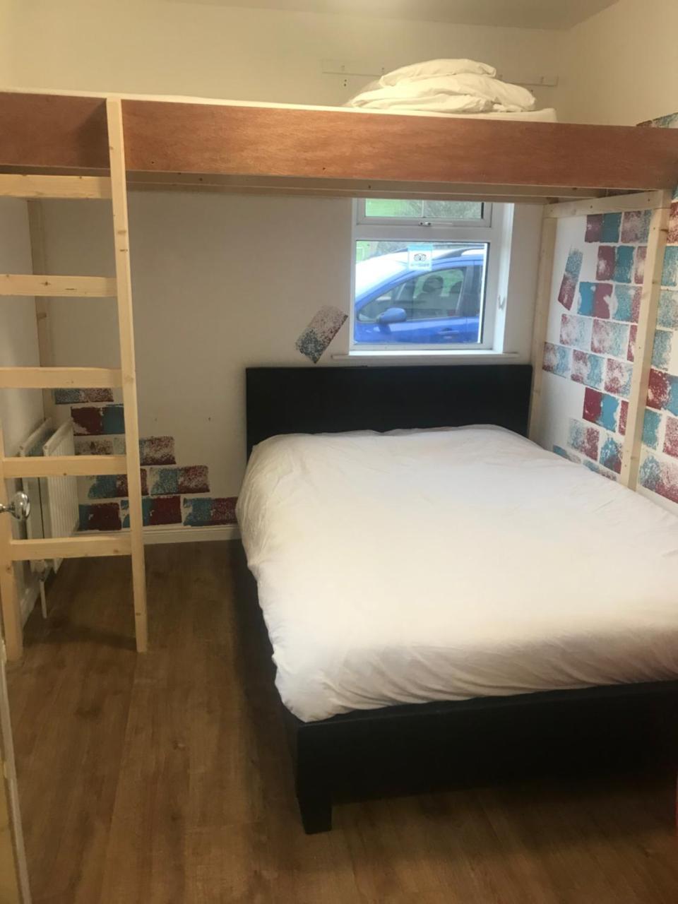 Finn Mccools Giants Causeway Hostel ブッシュミルズ エクステリア 写真